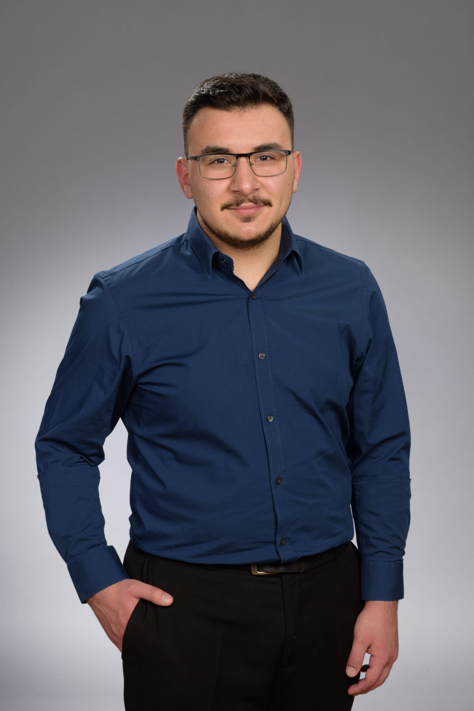 Ömer Bayrak, Bürokraft der S&B-Bauunternehmen